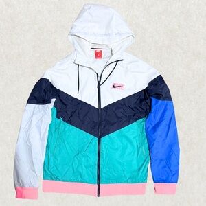 Women’s Nike Sportswear Windrunner Hooded Jacket. Sz L